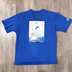 Nike Tee in Vibrant Blue